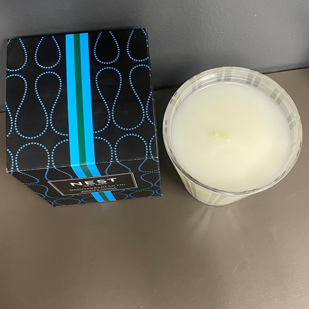 NEST Fragrances New York Mediterranean Fig Classic Candle 8.1 oz *Discontinued* - Picture 3 of 5